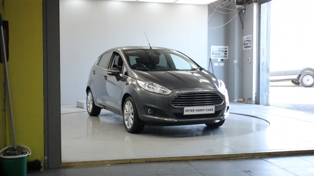 View the 2016 Ford Fiesta: 1.5 TDCi Titanium 5dr Online at Peter Vardy