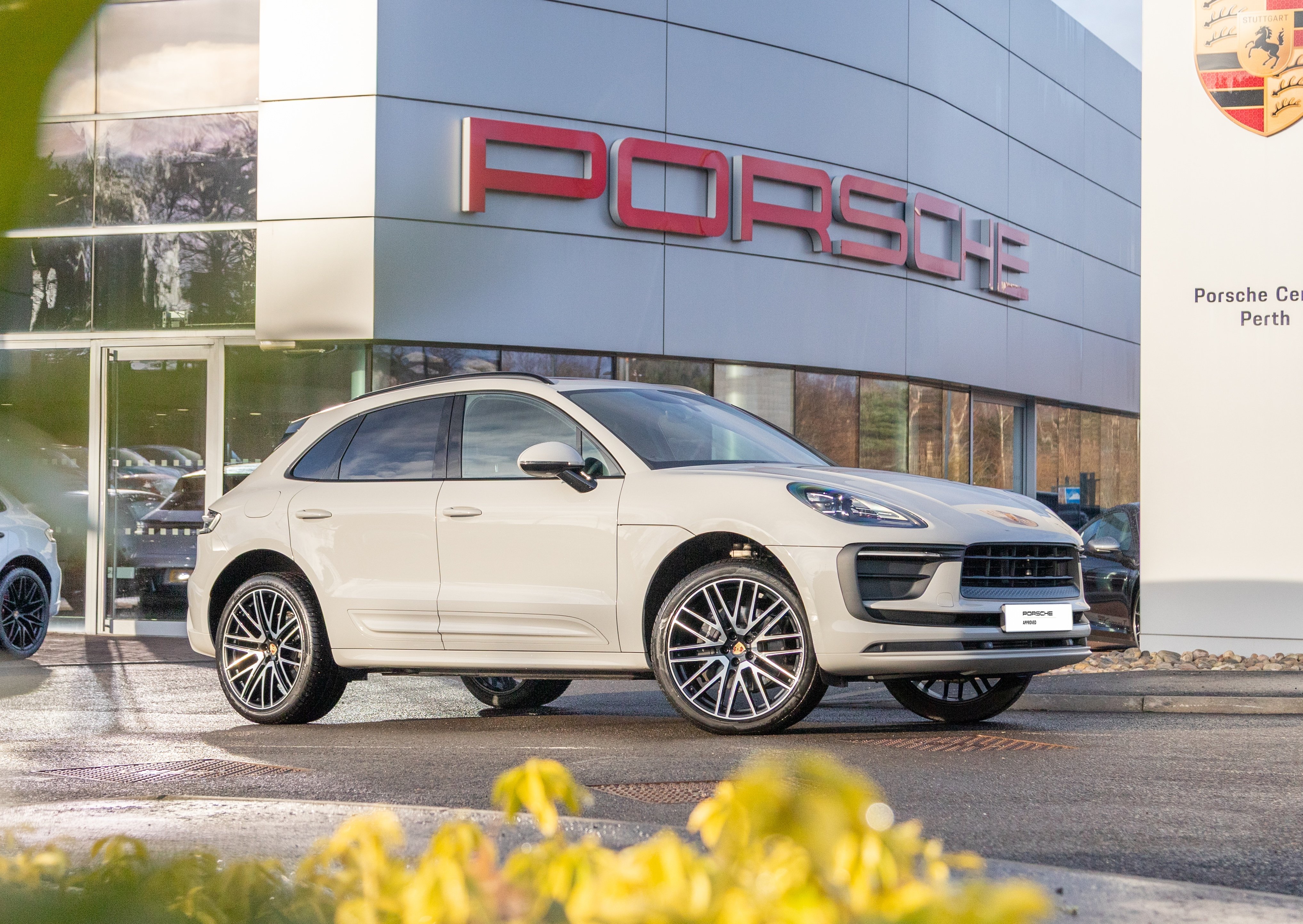 2025 Porsche Macan 2.0