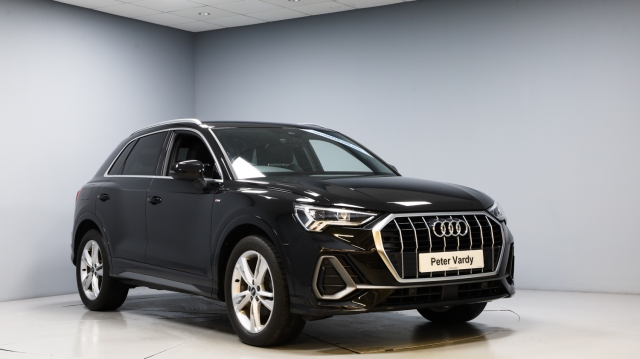 View the 2021 Audi Q3: 2.0 TDI 35 S line SUV 5dr Diesel S Tronic Euro 6 (s/s) (150 ps) Online at Peter Vardy