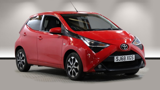 View the 2018 Toyota AYGO: 1.0 VVT-i x-plore Hatchback 5dr Petrol Manual Euro 6 (71 ps) Online at Peter Vardy