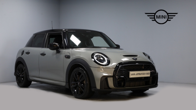 View the 2022 MINI Hatch: 2.0 Cooper S Sport Hatchback 5dr Petrol Manual Euro 6 (s/s) (178 ps) Online at Peter Vardy