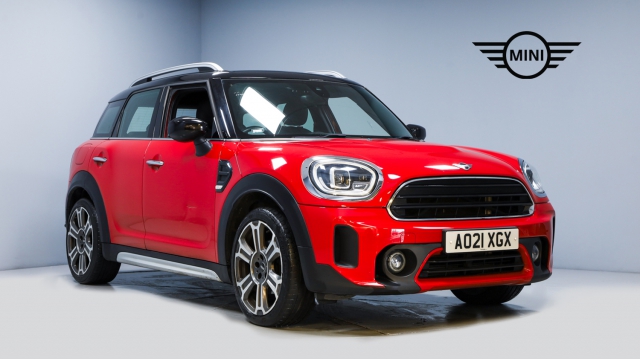 View the 2021 MINI Countryman: 1.5 Cooper Exclusive SUV 5dr Petrol Steptronic Euro 6 (s/s) (136 ps) Online at Peter Vardy