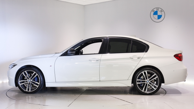 View the 2019 Bmw 3 Series: 320d xDrive M Sport Shadow Edition 4dr Step Auto Online at Peter Vardy