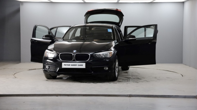 View the 2016 Bmw 1 Series: 116d EfficientDynamics Plus 5dr Online at Peter Vardy