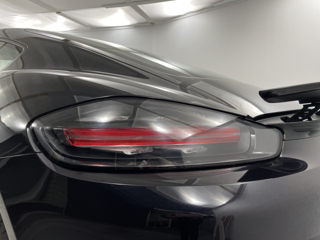 View the 2018 Porsche Cayman: 2.5 S 2dr PDK Online at Peter Vardy