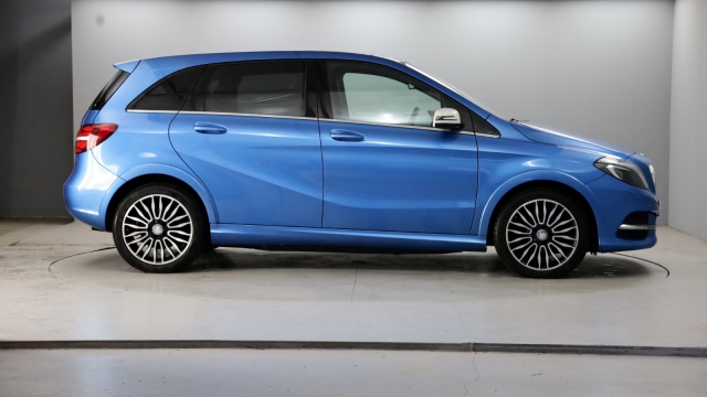 View the 2016 Mercedes-benz B Class: 132kW B250e Electric Art Premium 28kWh 5dr Auto Online at Peter Vardy
