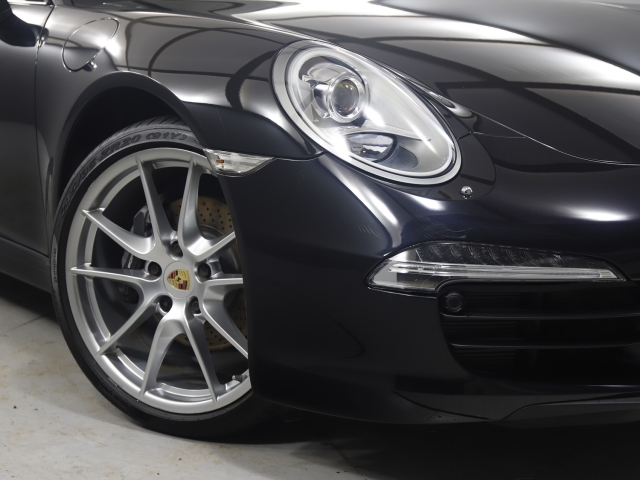View the 2014 Porsche 911: 2dr PDK Online at Peter Vardy