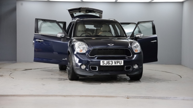 View the 2013 Mini Countryman: 2.0 Cooper S D ALL4 5dr Auto [Chili Pack] Online at Peter Vardy