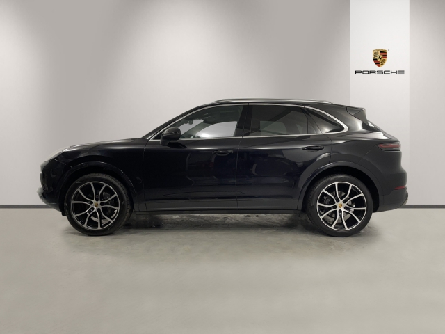 View the 2018 Porsche Cayenne: 5dr Tiptronic S Online at Peter Vardy