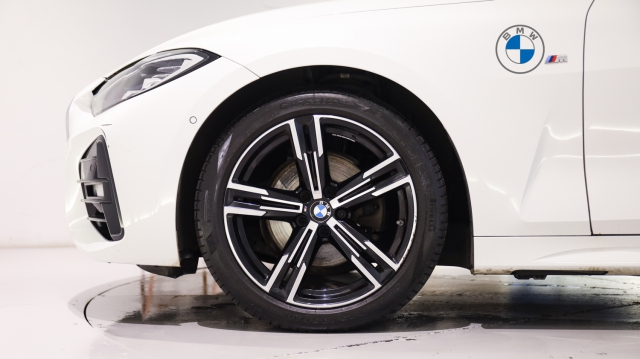 View the Bmw 4 Series: 420d MHT M Sport 2dr Step Auto [Tech Pack] Online at Peter Vardy