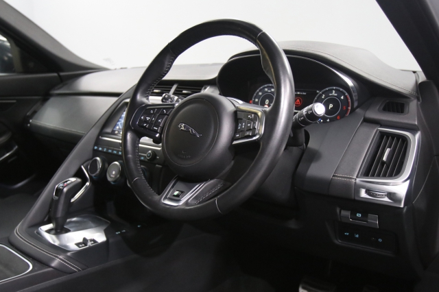View the 2018 Jaguar E-pace: 2.0d [180] R-Dynamic HSE 5dr Auto Online at Peter Vardy