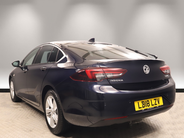 View the 2018 Vauxhall Insignia: 1.5T SRi Nav 5dr Online at Peter Vardy