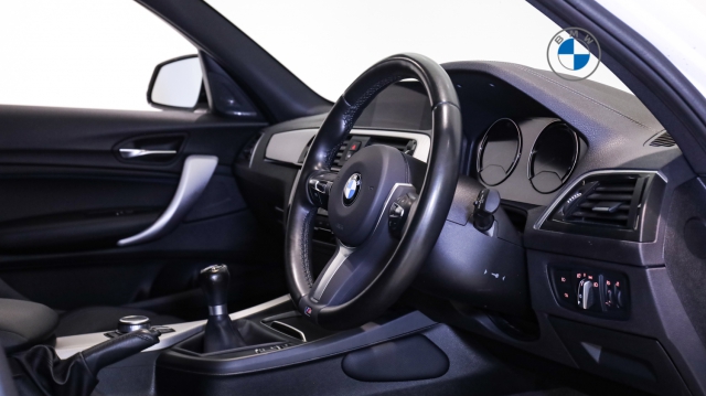 View the 2019 Bmw 1 Series: 116d M Sport Shadow Edition 5dr Online at Peter Vardy