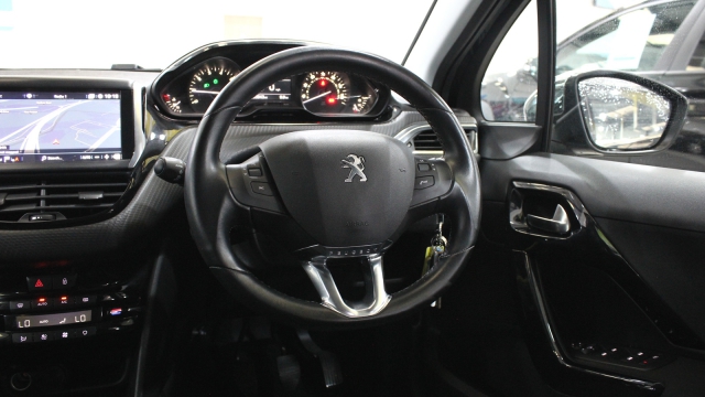 View the 2019 Peugeot 208: 1.2 PureTech 82 Tech Edition 5dr [Start Stop] Online at Peter Vardy