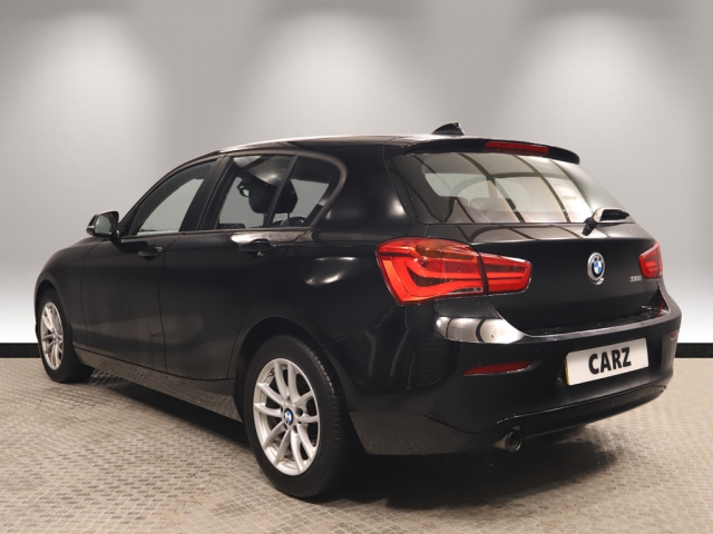 View the 2017 Bmw 1 Series: 118i [1.5] SE 5dr [Nav] Online at Peter Vardy