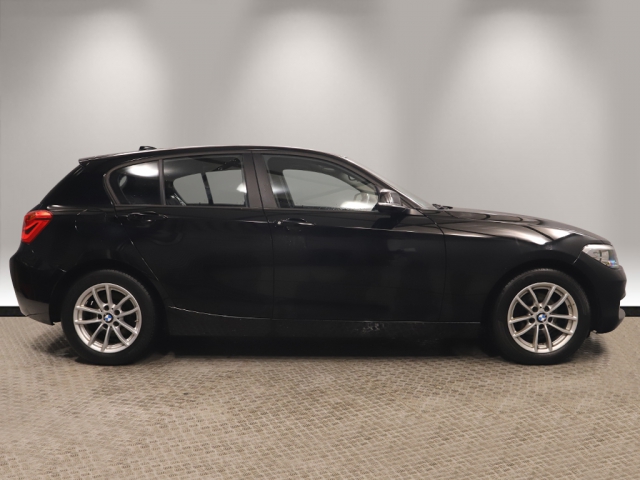 View the 2017 Bmw 1 Series: 118i [1.5] SE 5dr [Nav] Online at Peter Vardy