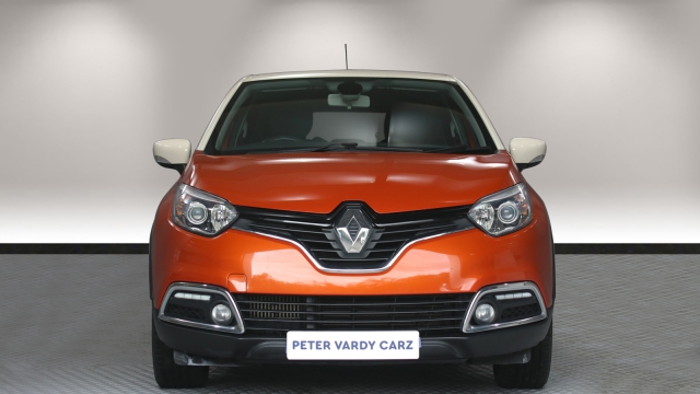 View the 2014 Renault Captur: 1.5 dCi 90 Dynamique S Nav 5dr Online at Peter Vardy