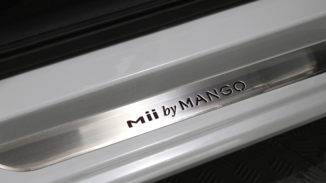 View the 2016 Seat Mii: 1.0 75 Mii by Mango Limited Edition 5dr Online at Peter Vardy