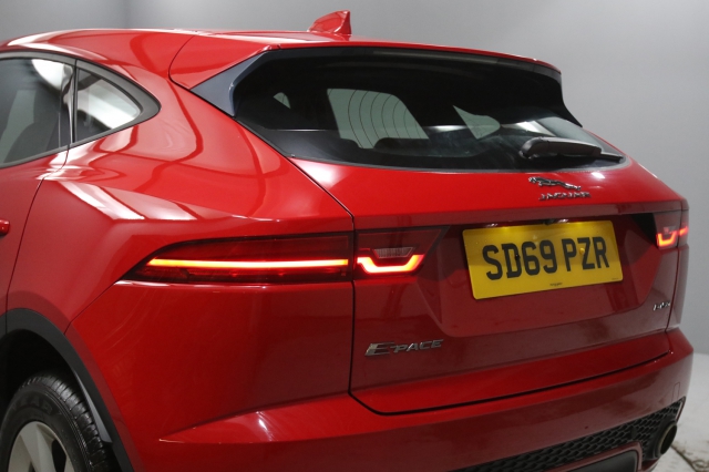 View the 2019 Jaguar E-pace: 2.0d R-Dynamic S 5dr 2WD Online at Peter Vardy
