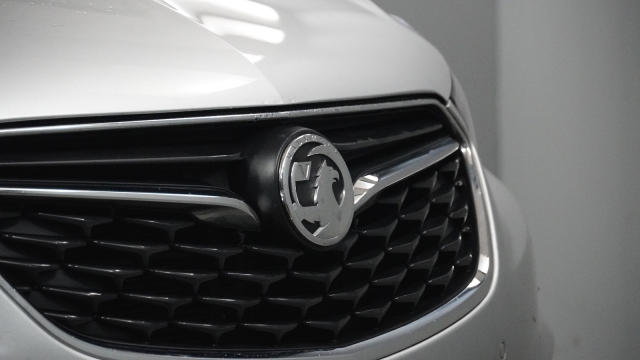 View the 2019 Vauxhall Mokka X: 1.4T ecoTEC Design Nav 5dr Online at Peter Vardy