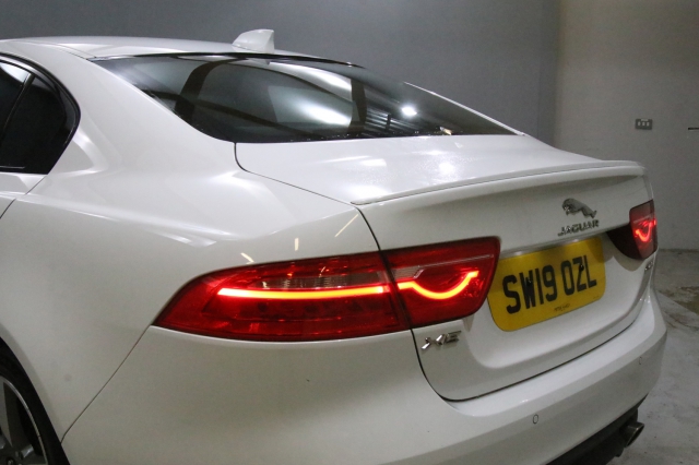 View the 2019 Jaguar Xe: 2.0 Ingenium R-Sport 4dr Auto Online at Peter Vardy