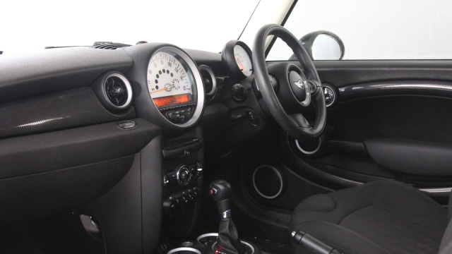 View the 2013 Mini Hatchback: 2.0 Cooper S D 3dr Auto Online at Peter Vardy