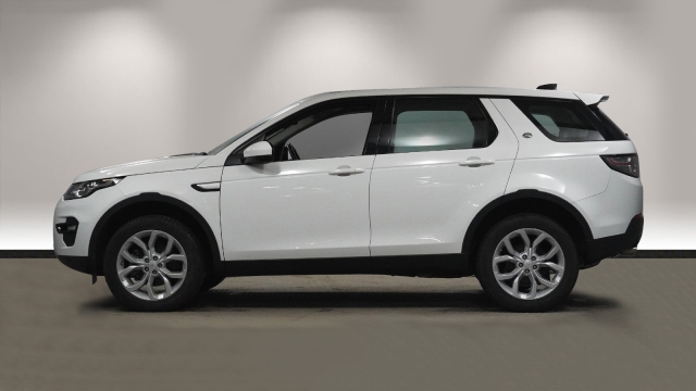 View the 2017 Land Rover Discovery Sport: 2.0 TD4 180 HSE 5dr Online at Peter Vardy