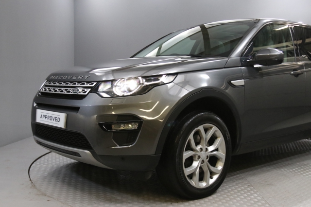 View the 2018 Land Rover Discovery Sport: 2.0 TD4 180 HSE 5dr Auto Online at Peter Vardy