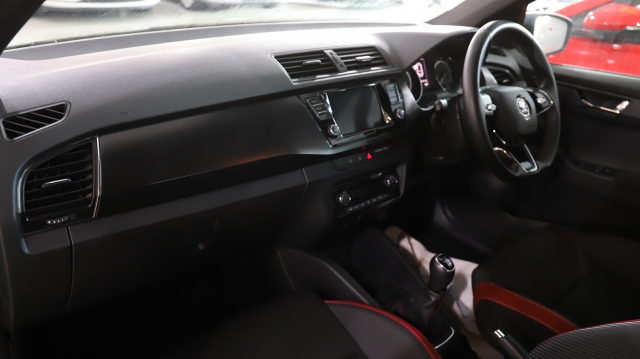 View the 2020 Skoda Fabia Hatchback: 1.0 TSI 110 Monte Carlo 5 Online at Peter Vardy