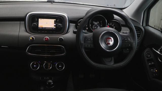 View the 2016 Fiat 500x: 1.4 Multiair Cross Plus 5dr Online at Peter Vardy