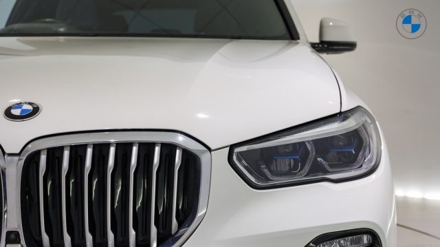 View the 2019 Bmw X5: xDrive30d M Sport 5dr Auto [Tech/Plus Pack] Online at Peter Vardy
