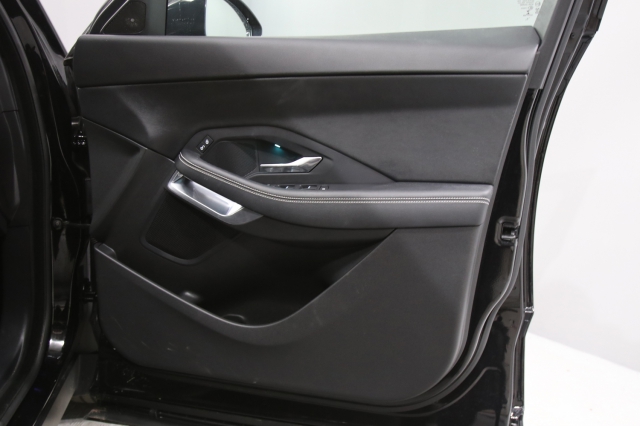 View the 2019 Jaguar E-pace: 2.0d R-Dynamic S 5dr Auto Online at Peter Vardy