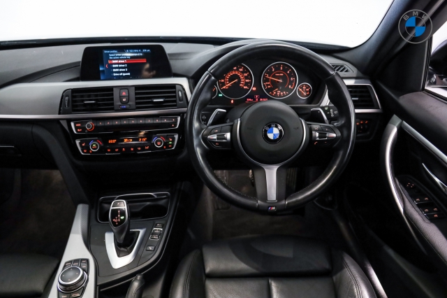 View the 2019 Bmw 3 Series: 320d M Sport 5dr Step Auto Online at Peter Vardy