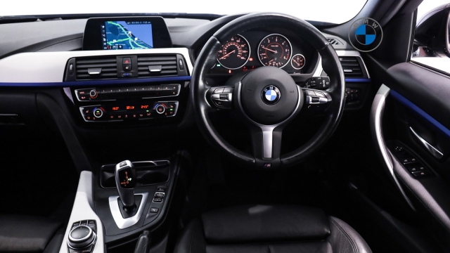 View the 2019 Bmw 3 Series: 318d M Sport 5dr Step Auto Online at Peter Vardy
