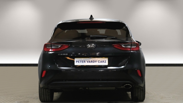 View the 2019 Kia Ceed: 1.6 CRDi ISG 3 5dr DCT Online at Peter Vardy