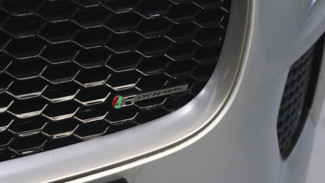 View the 2018 Jaguar E-pace: 2.0d [180] R-Dynamic S 5dr Auto Online at Peter Vardy