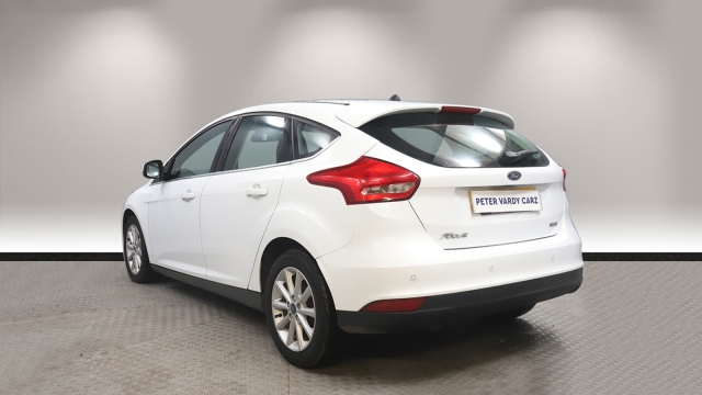 View the 2018 Ford Focus: 1.0 EcoBoost 125 Titanium 5dr Online at Peter Vardy
