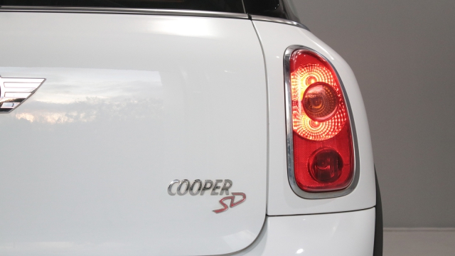 View the 2013 Mini Countryman: 2.0 Cooper S D 5dr Online at Peter Vardy