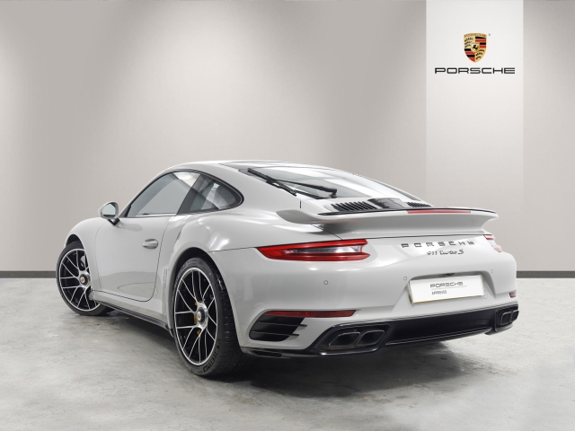 View the 2017 Porsche 911: S 2dr PDK Online at Peter Vardy