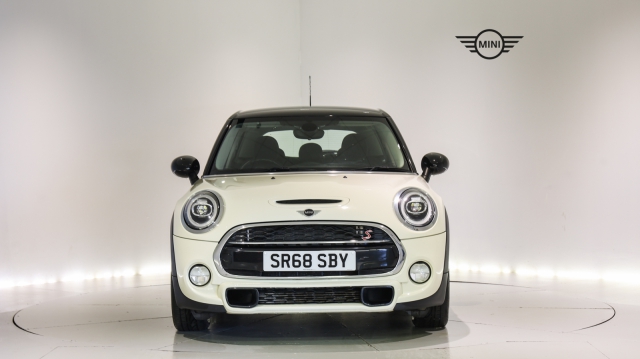 View the 2019 MINI Hatchback: 2.0 Cooper S Classic II 5dr Online at Peter Vardy