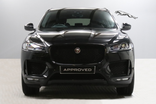 View the 2020 Jaguar F-pace: 2.0 [250] Chequered Flag 5dr Auto AWD Online at Peter Vardy