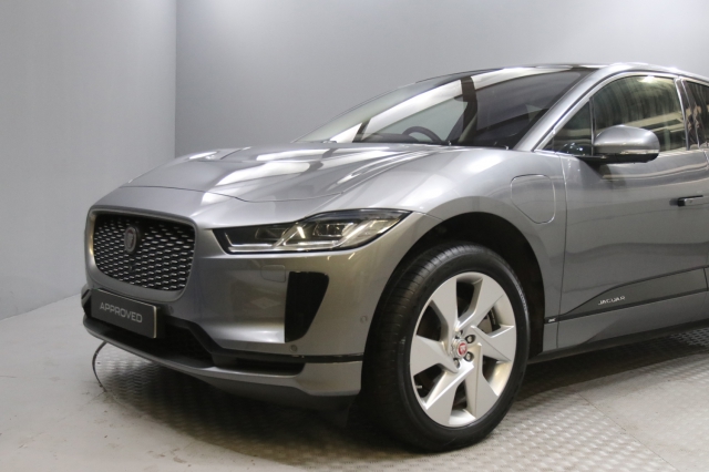 View the 2020 Jaguar I-Pace: 294kW EV400 SE 90kWh 5dr Auto [11kW Charger] Online at Peter Vardy