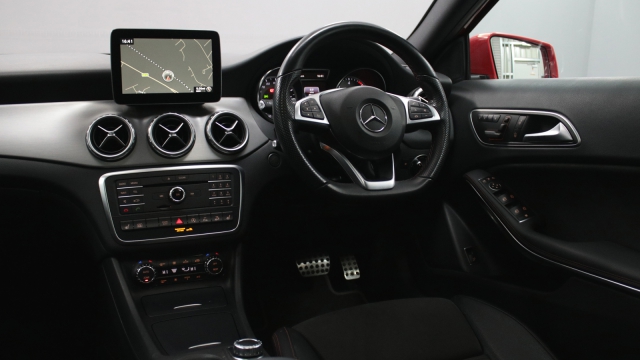 View the 2016 Mercedes-benz Gla: GLA 220d 4Matic AMG Line 5dr Auto [Prem Plus] Online at Peter Vardy
