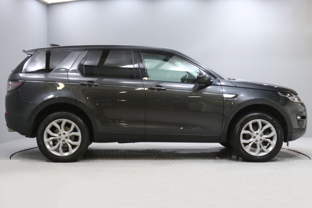 View the 2017 Land Rover Discovery Sport: 2.0 TD4 180 HSE 5dr Auto Online at Peter Vardy