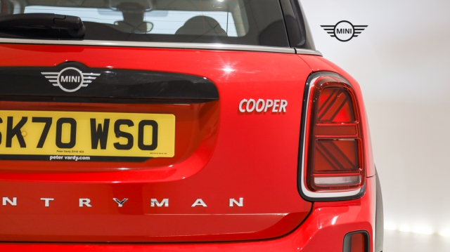 View the 2020 MINI Countryman: 1.5 Cooper Exclusive 5dr Online at Peter Vardy