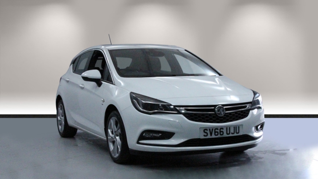 View the 2016 Vauxhall Astra: 1.4T 16V 150 SRi 5dr Online at Peter Vardy
