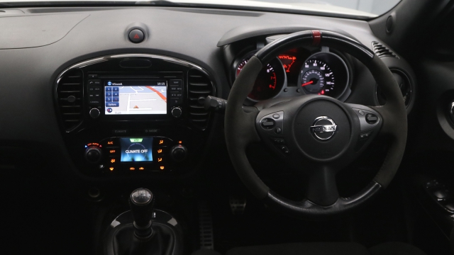 View the 2014 Nissan Juke: 1.6 DiG-T Nismo 5dr Online at Peter Vardy