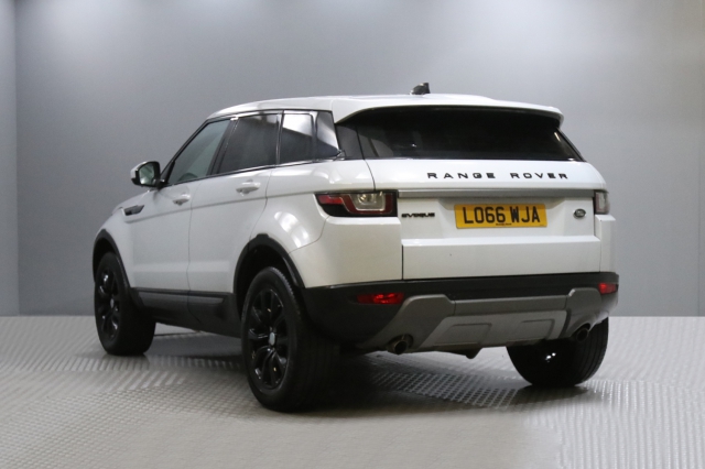 View the 2017 Land Rover Range Rover Evoque: 2.0 eD4 SE 5dr 2WD Online at Peter Vardy