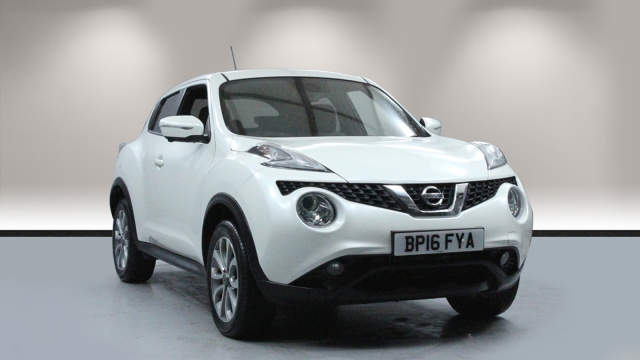 View the 2016 Nissan Juke: 1.5 dCi Tekna 5dr [Comfort Pack] Online at Peter Vardy