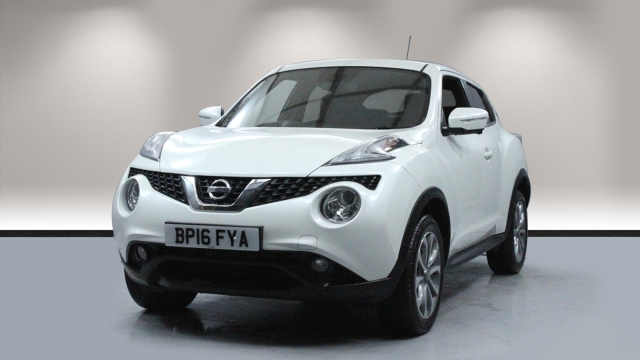 View the 2016 Nissan Juke: 1.5 dCi Tekna 5dr [Comfort Pack] Online at Peter Vardy